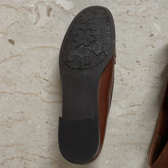Etienne Aigner Size 8 women’s brown loafers - Picture 5 of 5